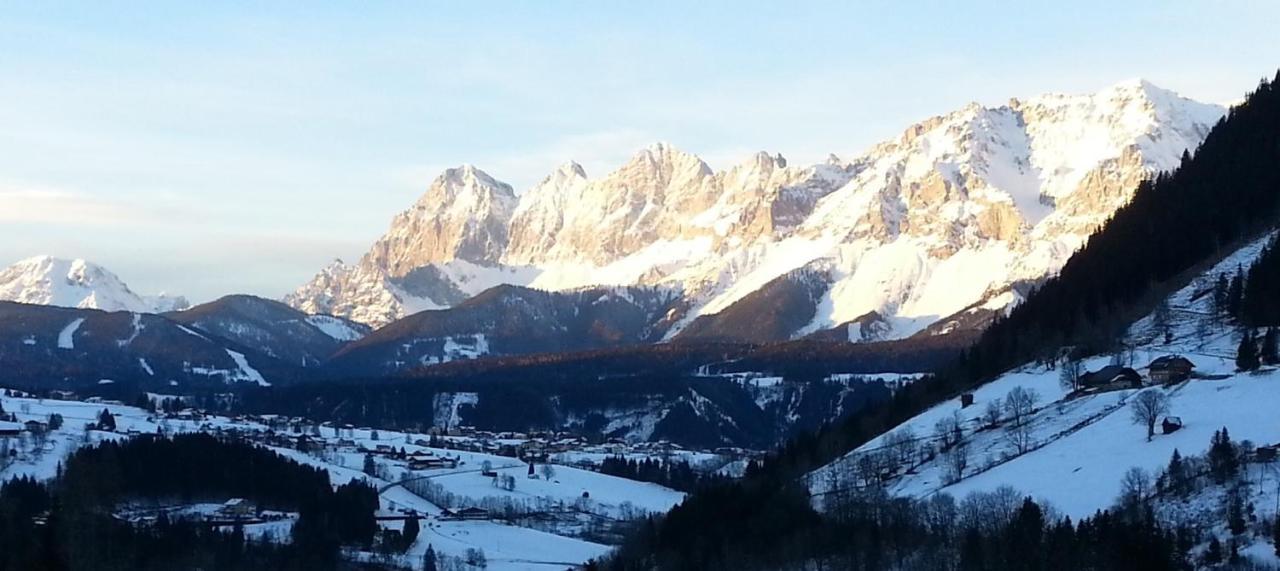 My Appartement - Haus Waldeck Schladming Bagian luar foto