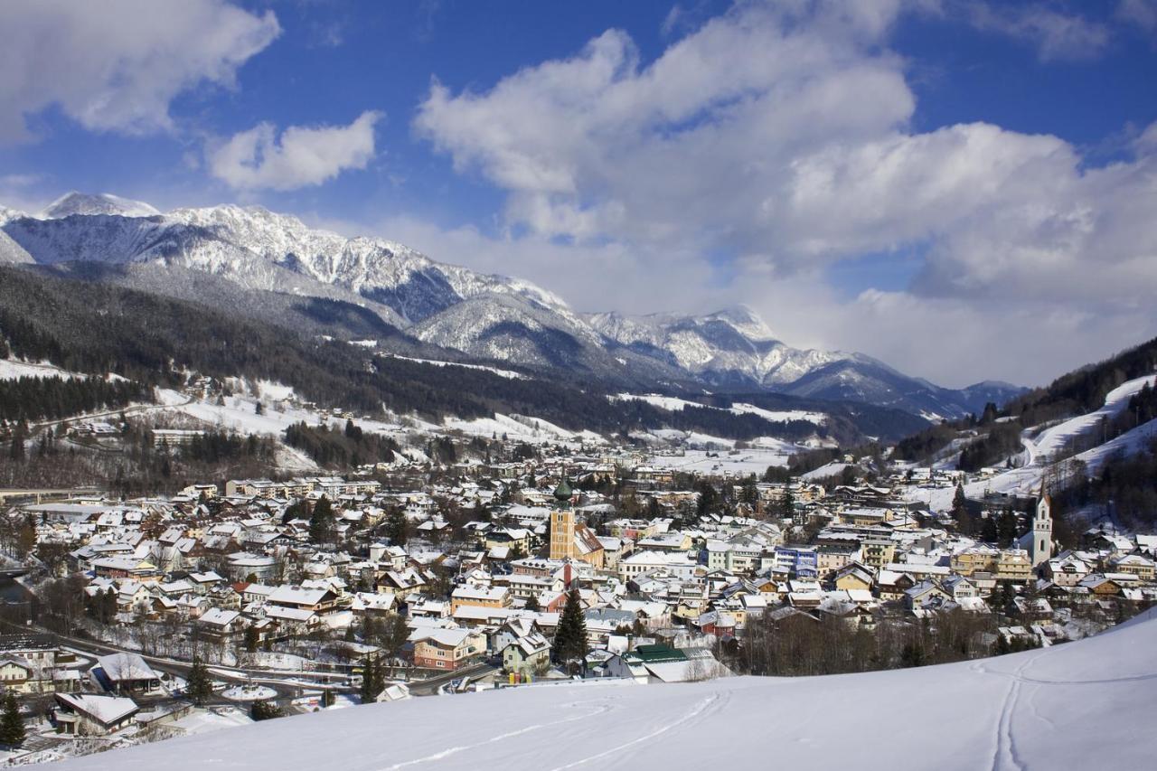 My Appartement - Haus Waldeck Schladming Bagian luar foto