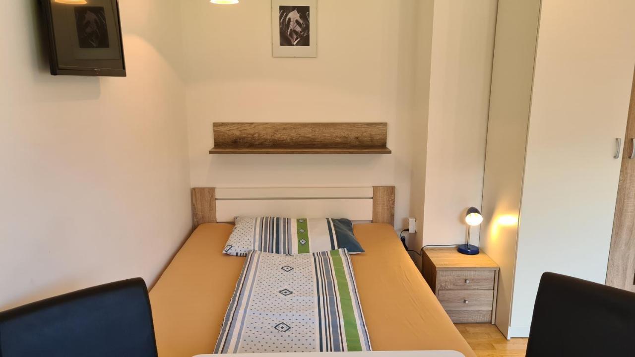 My Appartement - Haus Waldeck Schladming Bagian luar foto