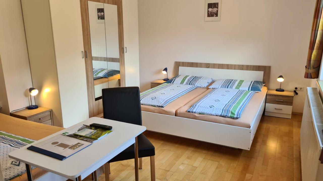 My Appartement - Haus Waldeck Schladming Bagian luar foto