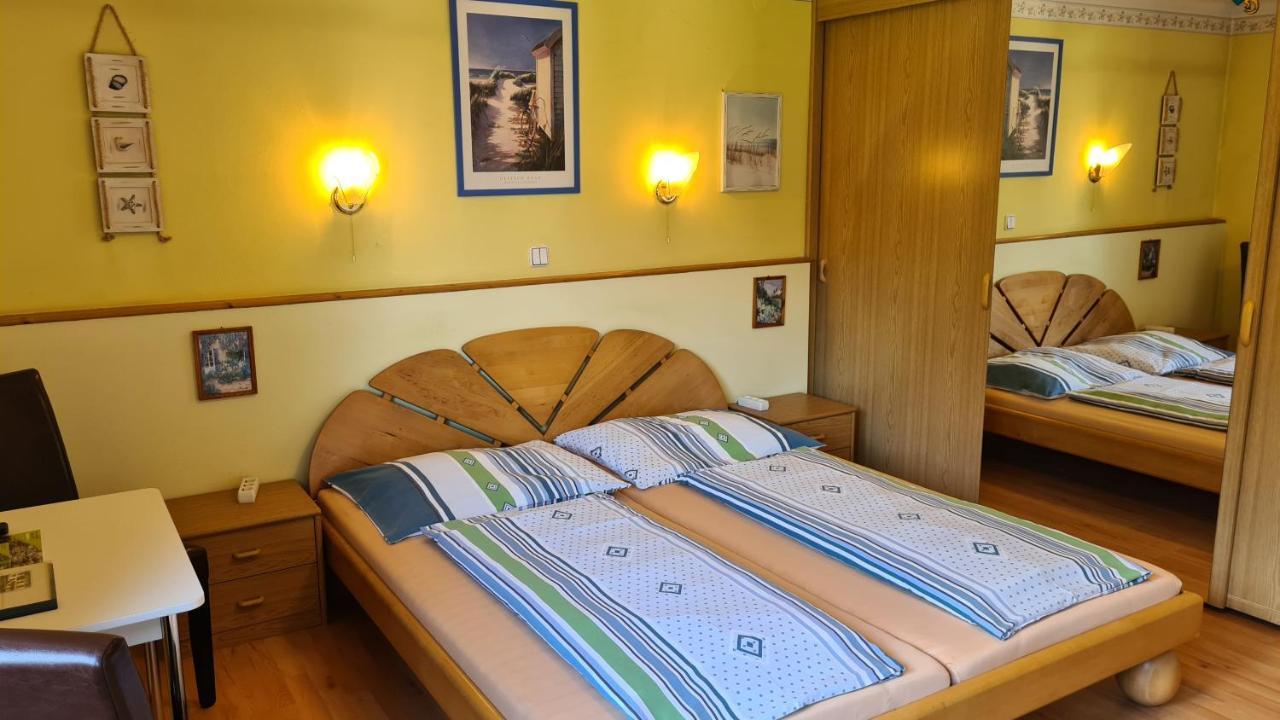 My Appartement - Haus Waldeck Schladming Bagian luar foto